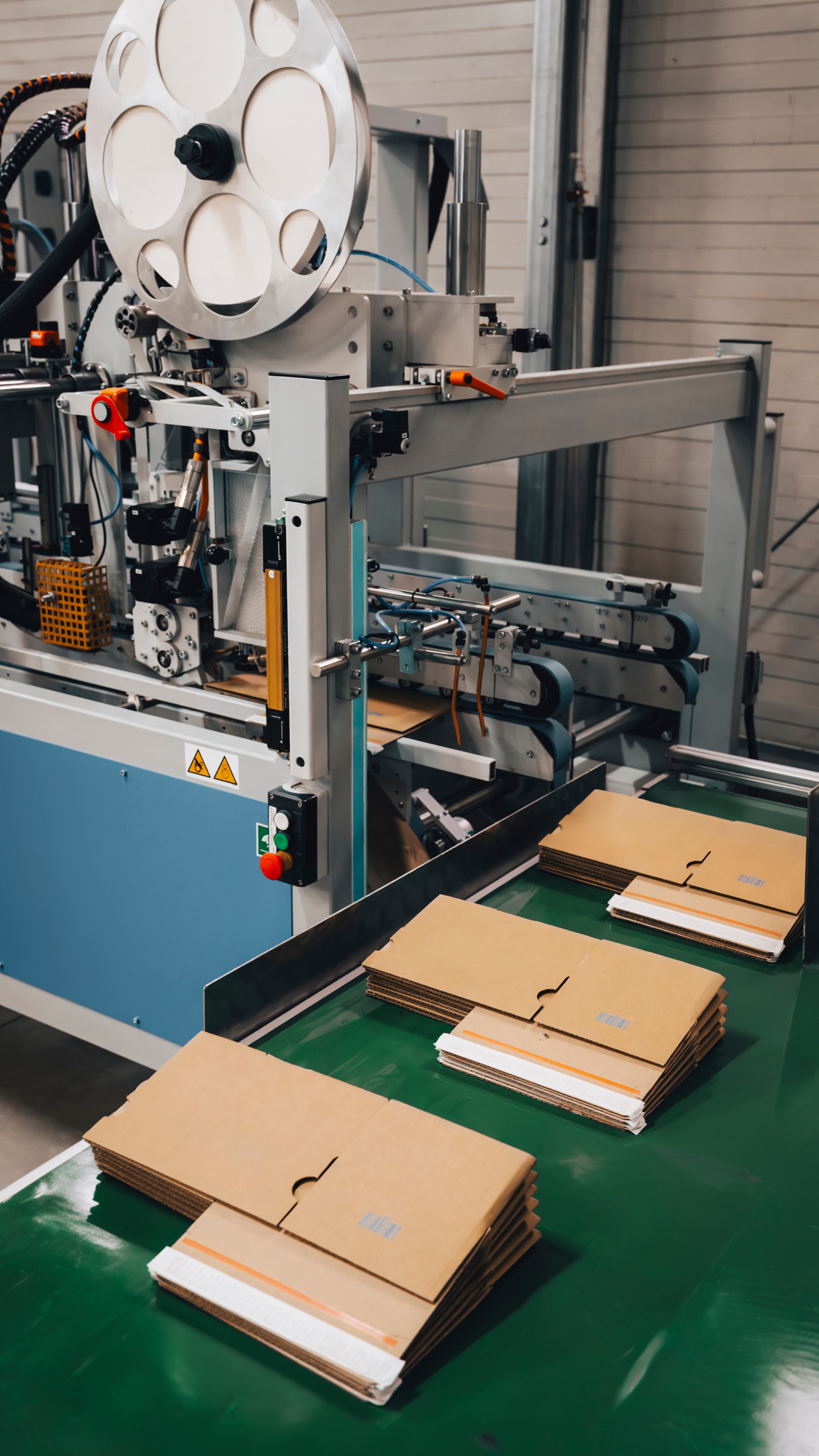 BOXMAG production line – cardboard packaging manufacturing